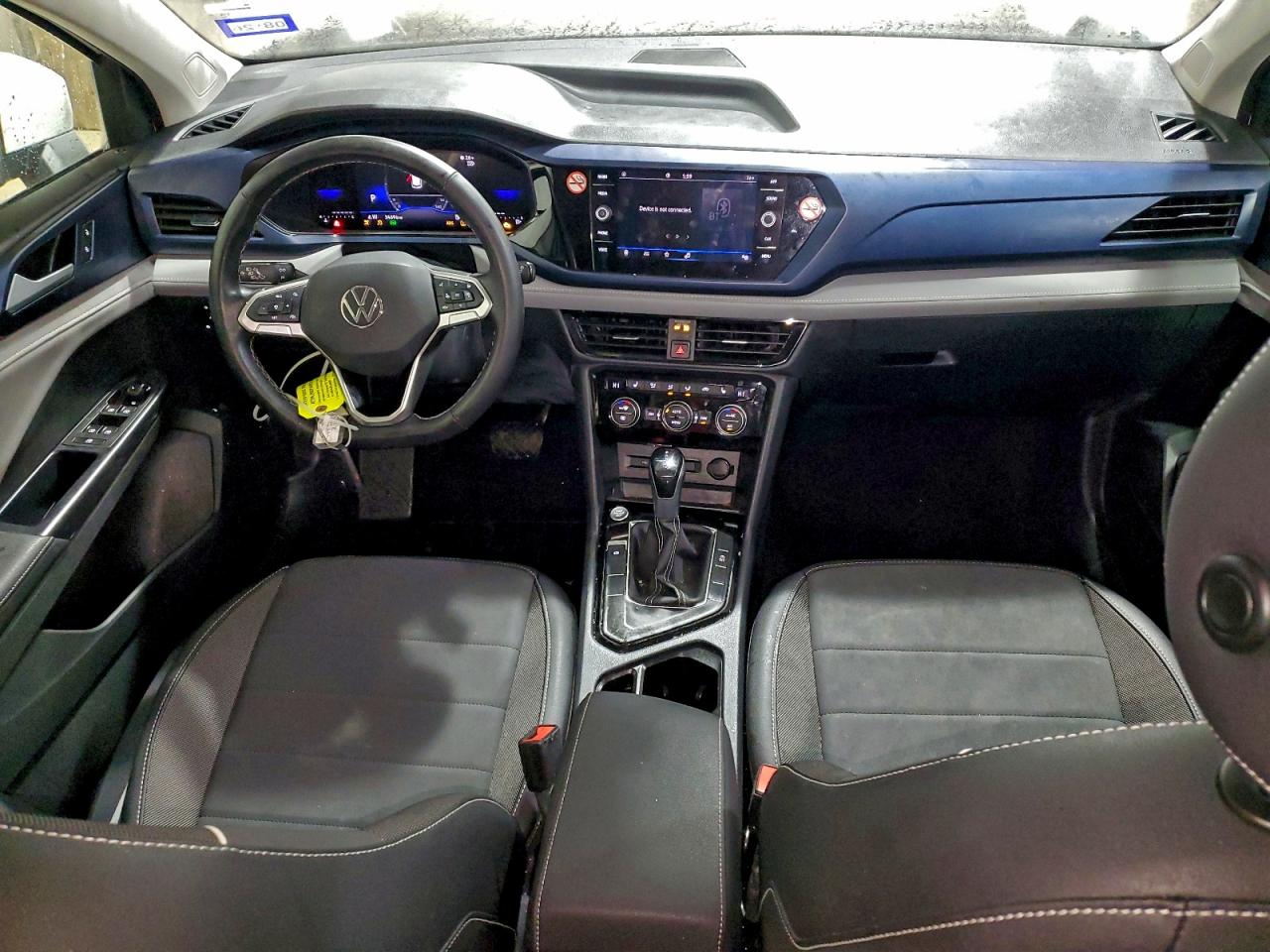 2024 VOLKSWAGEN TAOS SE photo 8