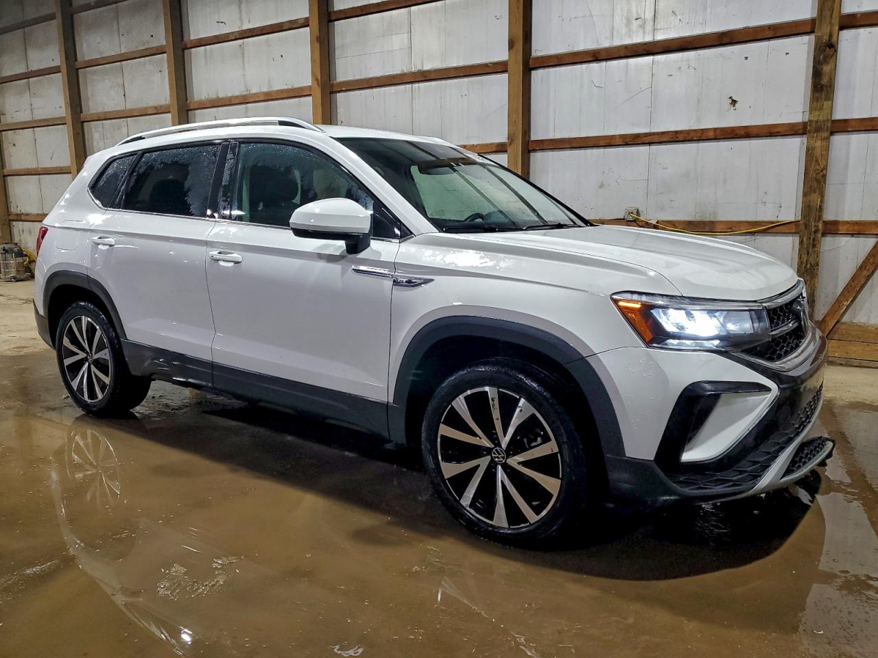 2024 VOLKSWAGEN TAOS SE photo 4