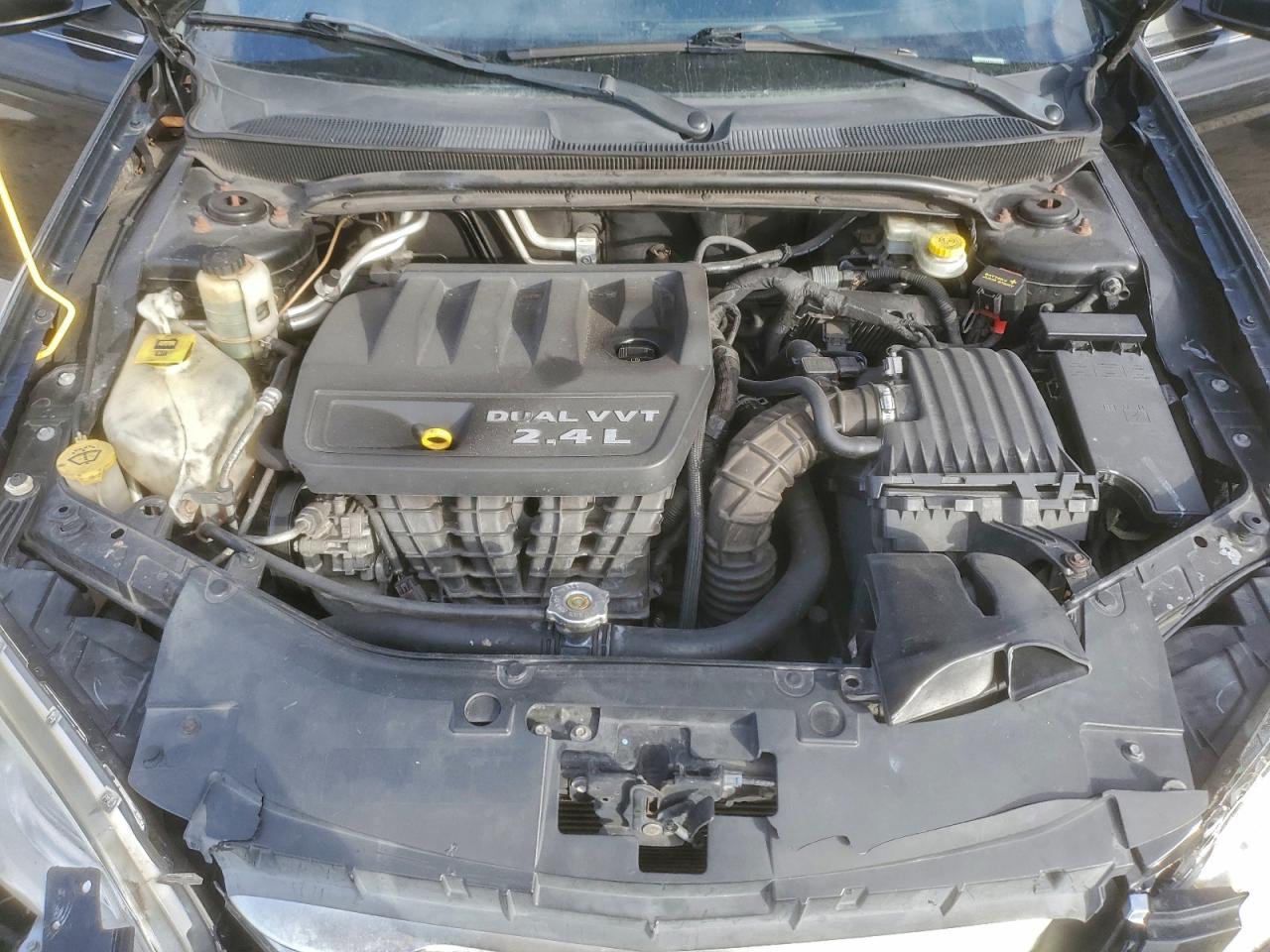 2013 CHRYSLER 200 TOURING photo 11