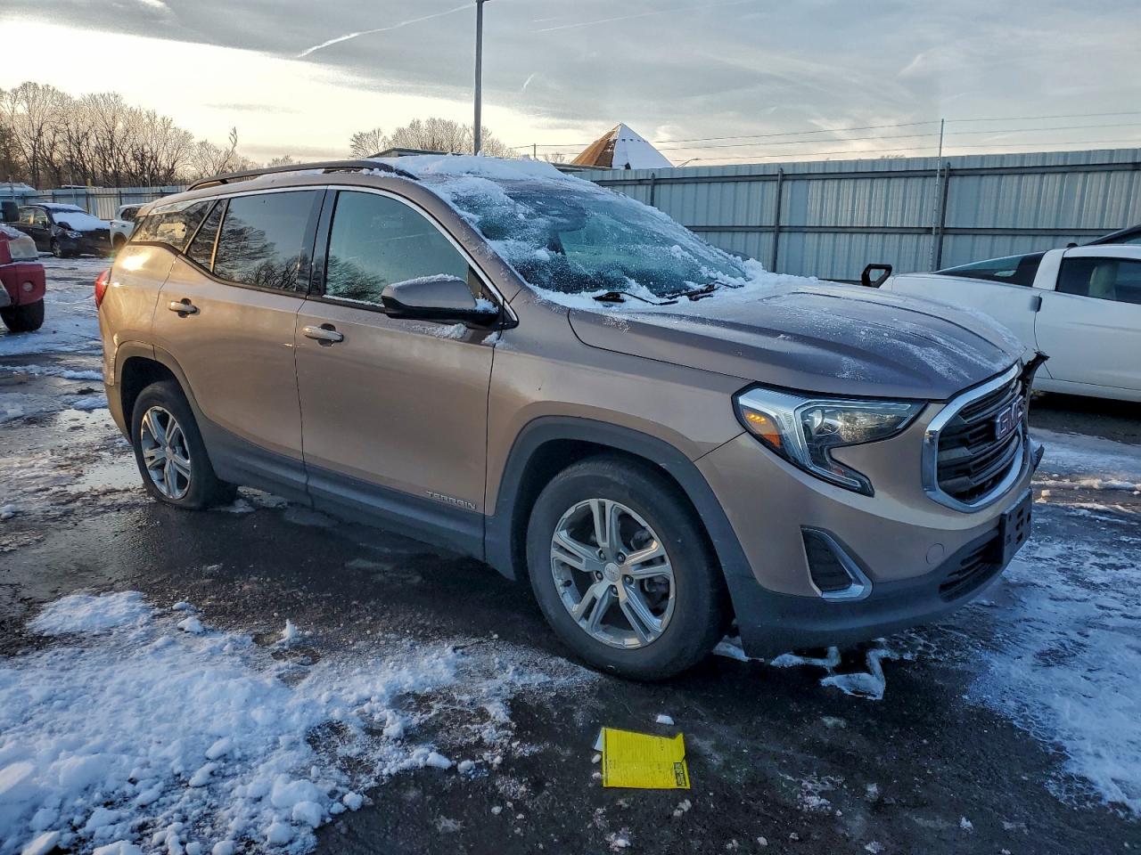 2019 GMC TERRAIN SLE photo 4