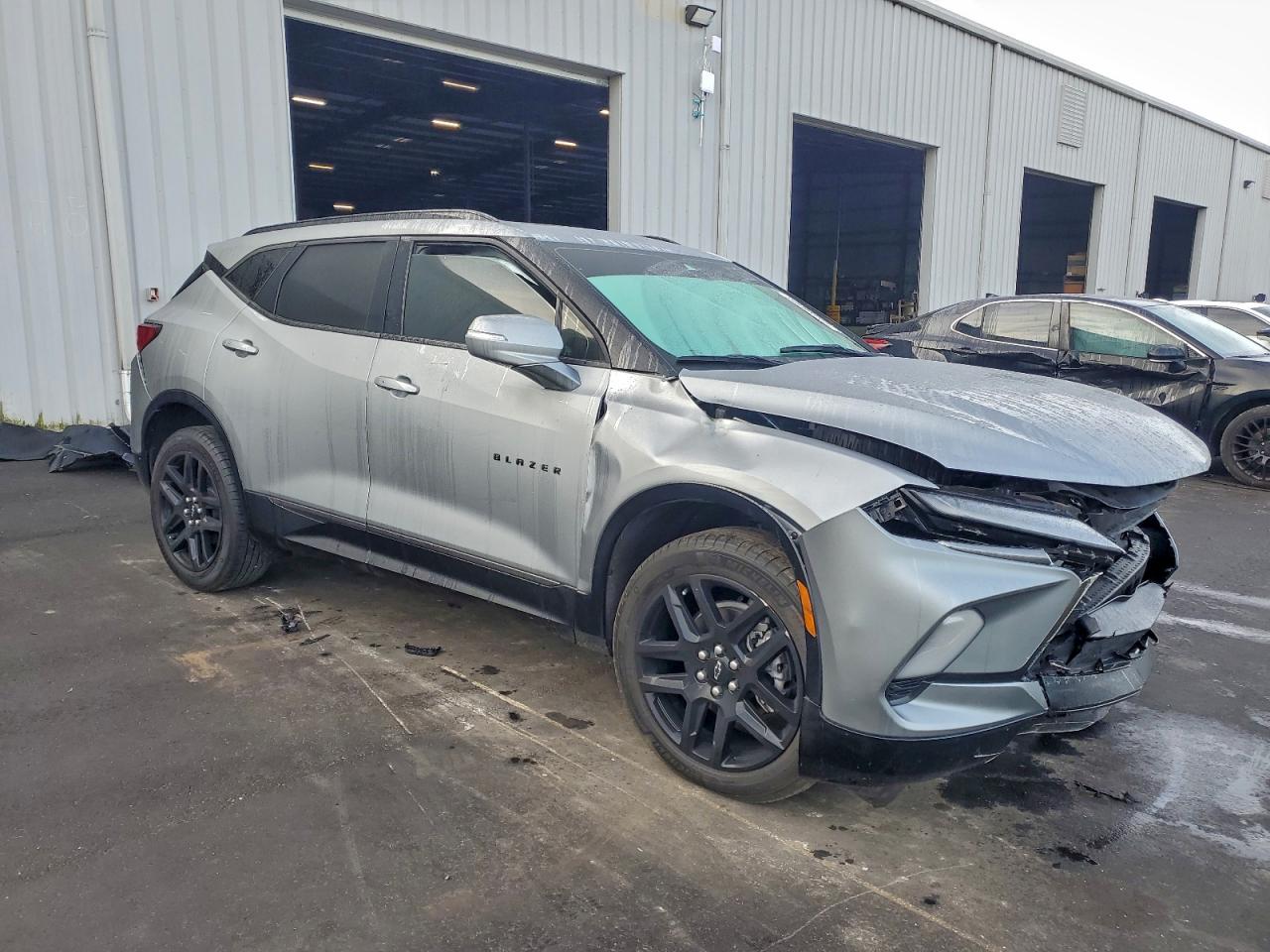 2025 CHEVROLET BLAZER RS photo 4