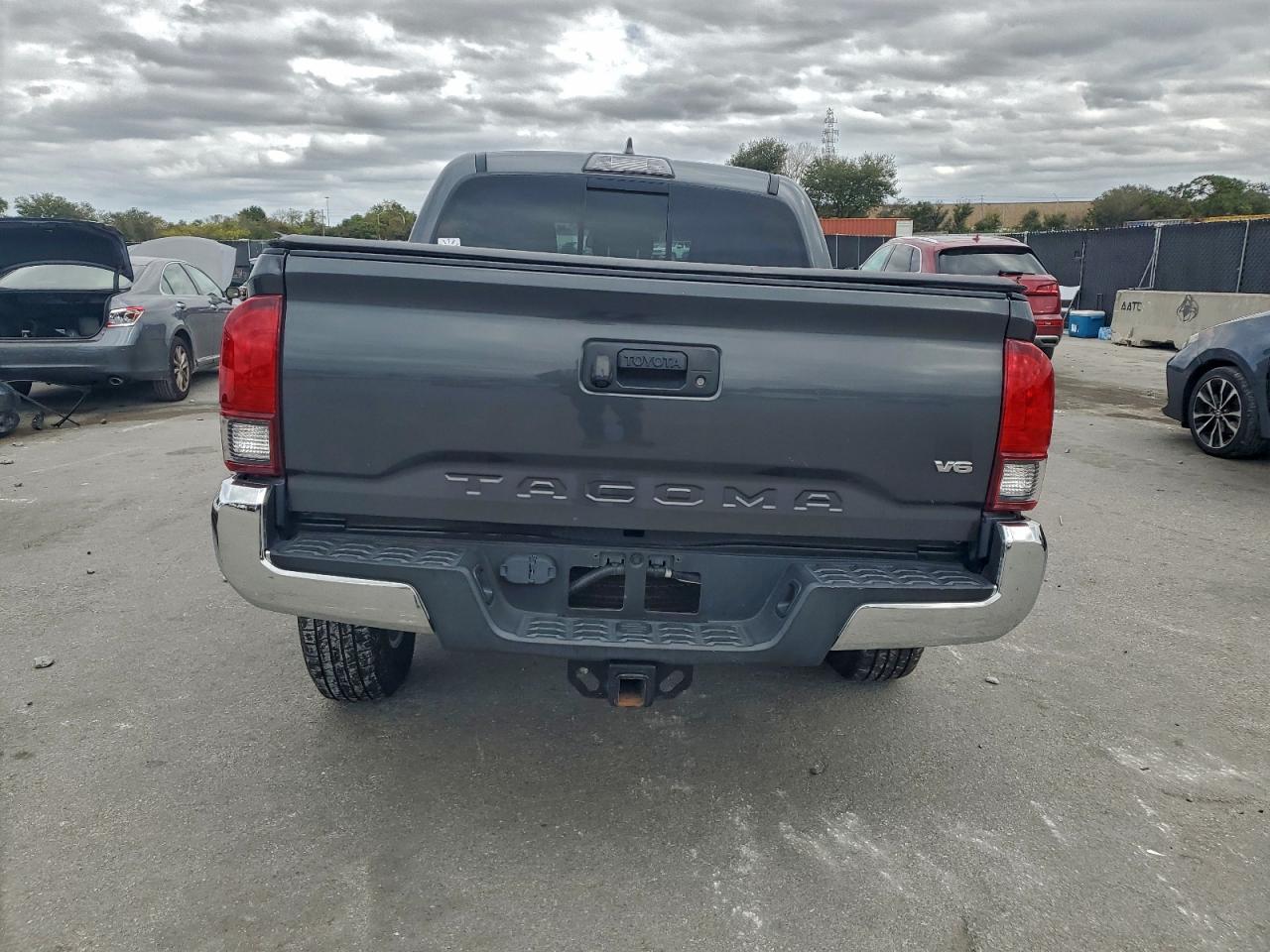 2019 TOYOTA TACOMA DOUBLE CAB photo 11