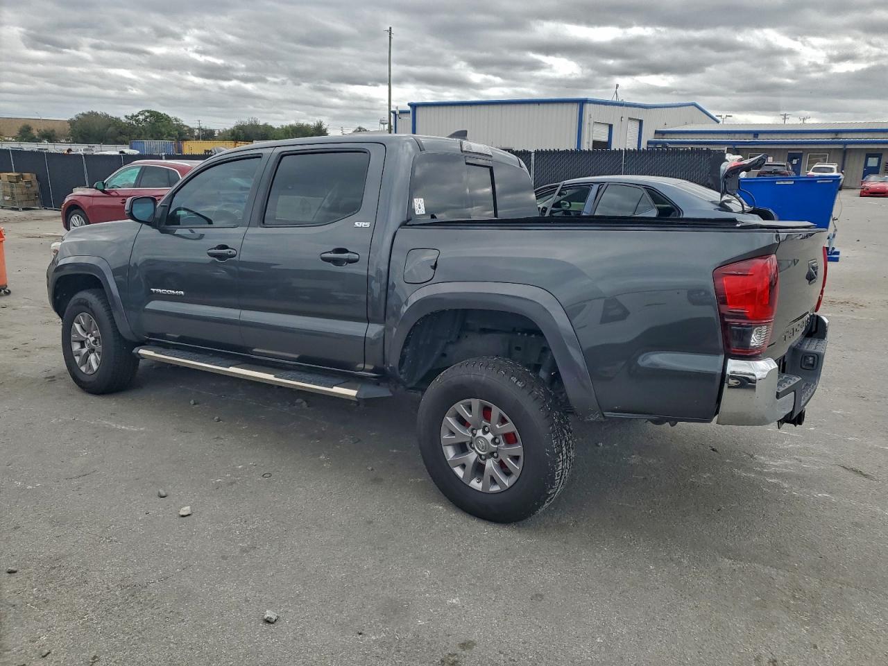 2019 TOYOTA TACOMA DOUBLE CAB photo 3