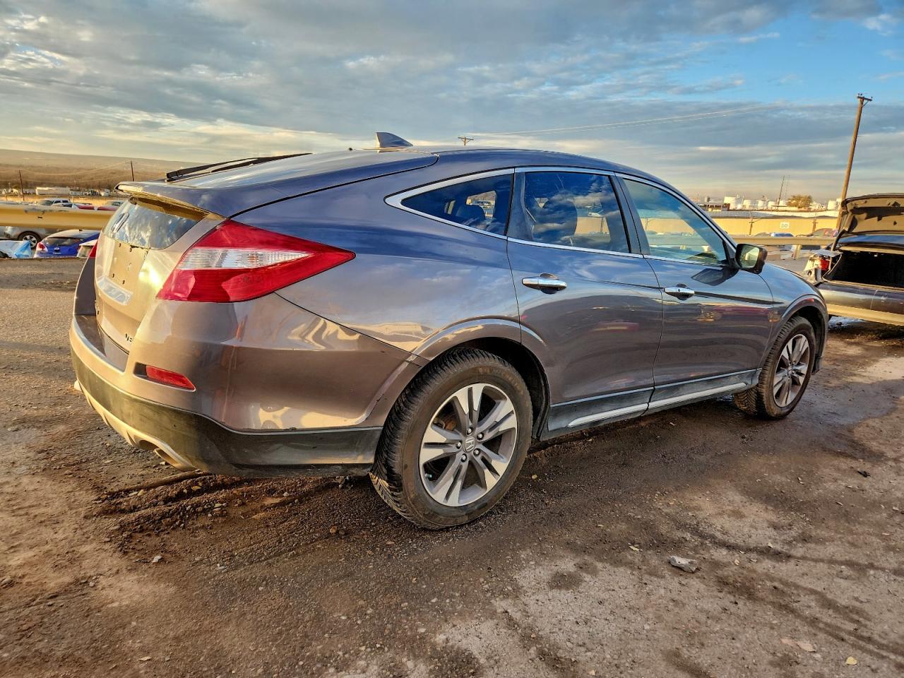 2015 HONDA CROSSTOUR EXL photo 3