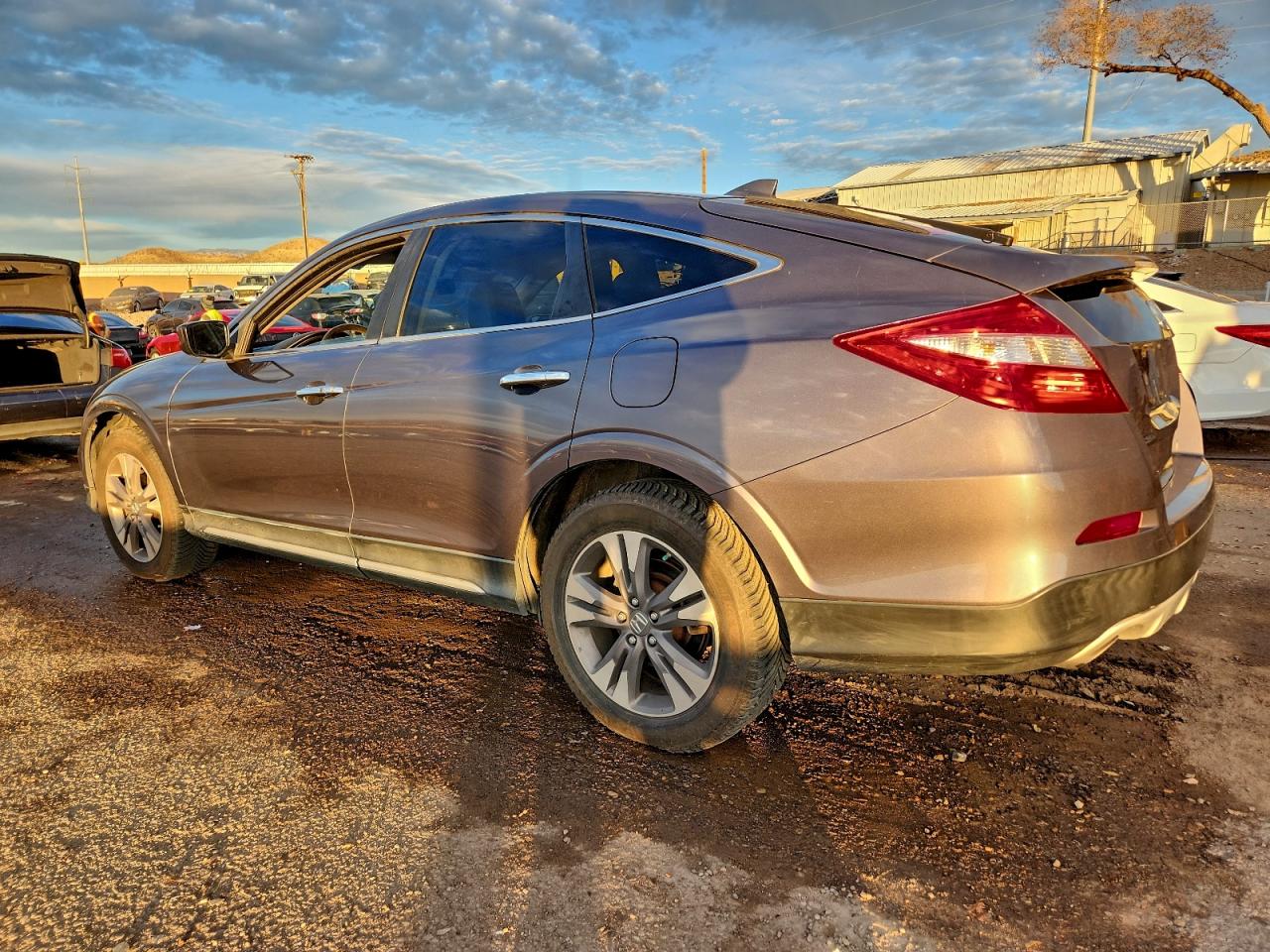 2015 HONDA CROSSTOUR EXL photo 2