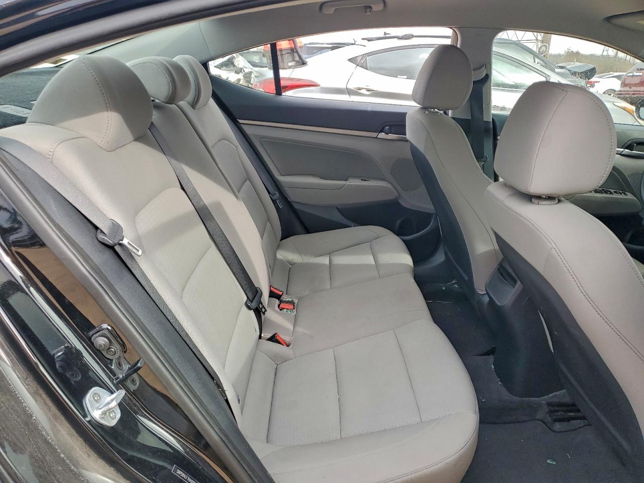 2017 HYUNDAI ELANTRA SE photo 10