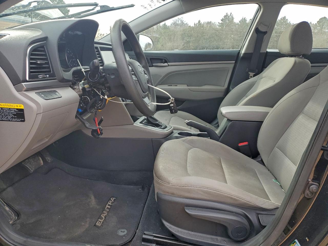 2017 HYUNDAI ELANTRA SE photo 7
