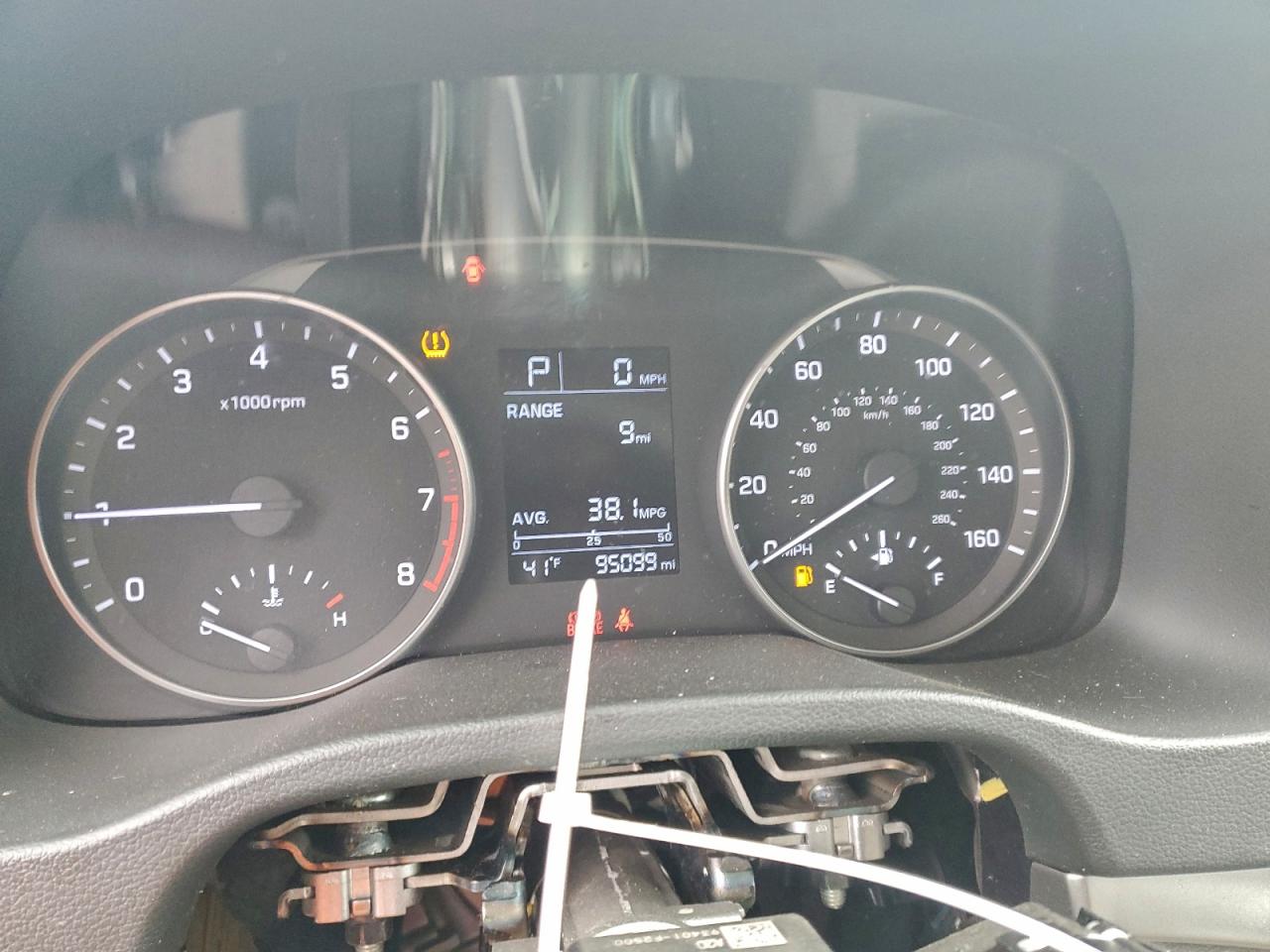 2017 HYUNDAI ELANTRA SE photo 9
