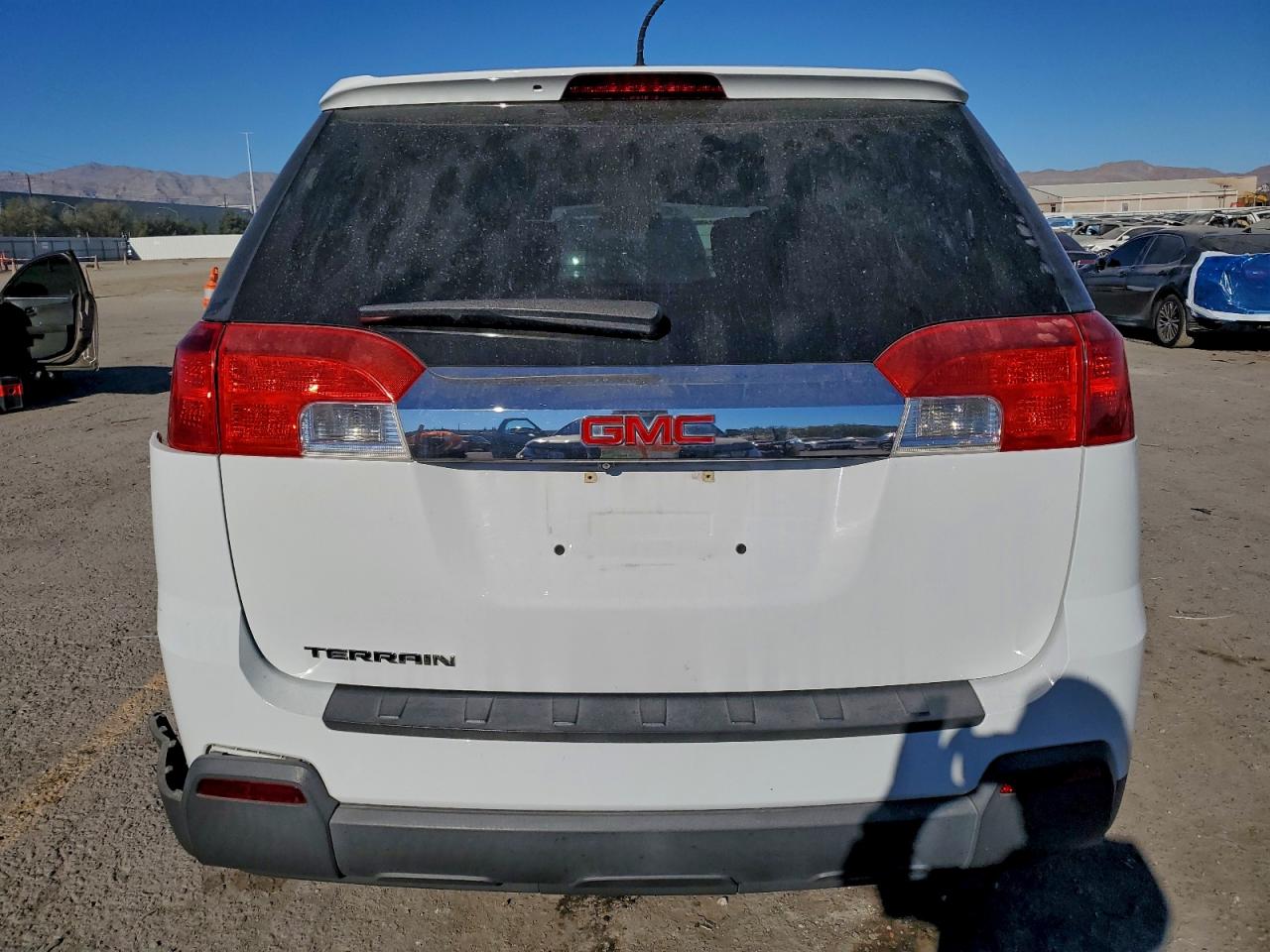 2015 GMC TERRAIN SLE photo 11