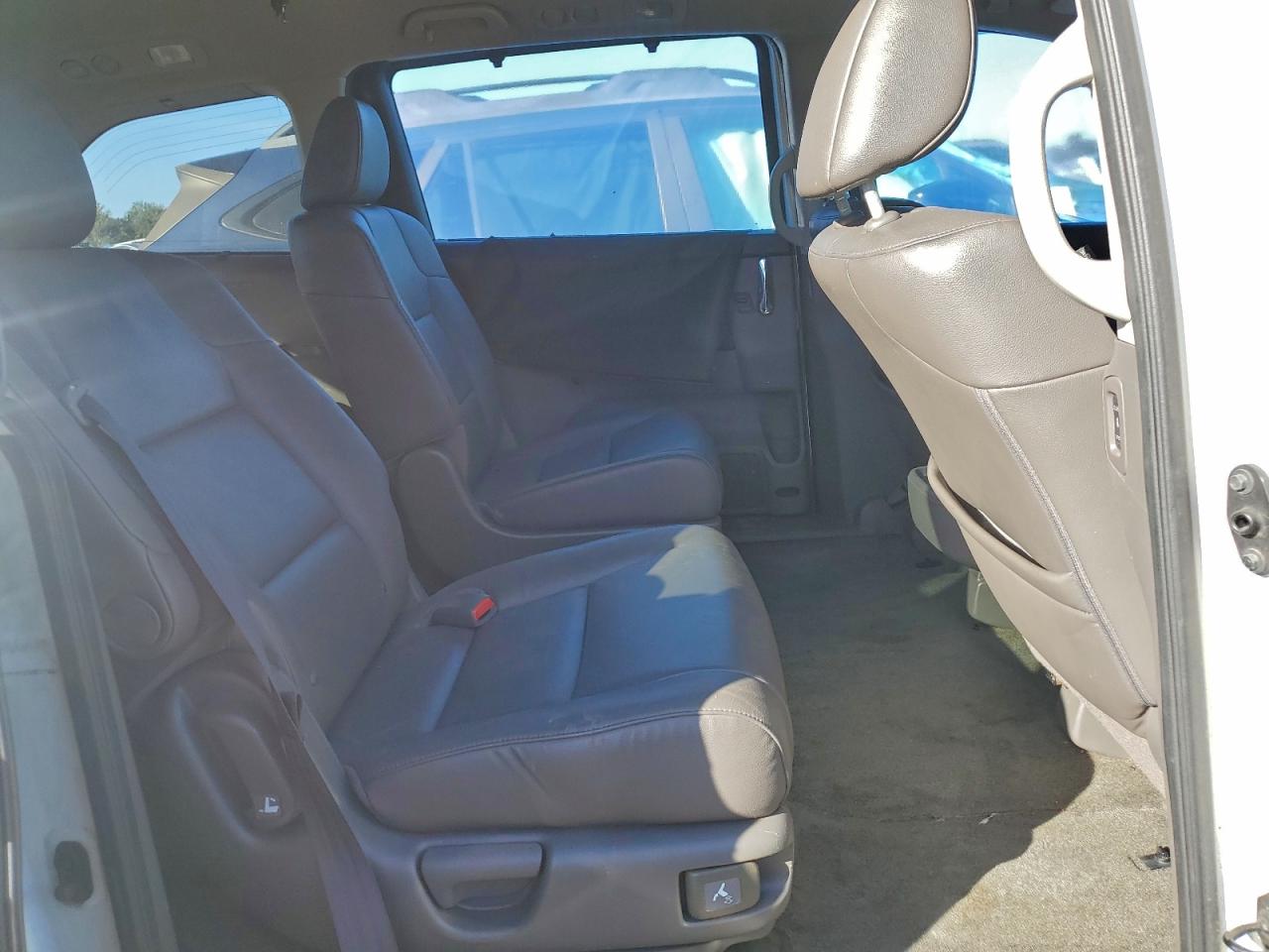 2016 HONDA ODYSSEY TOURING photo 31