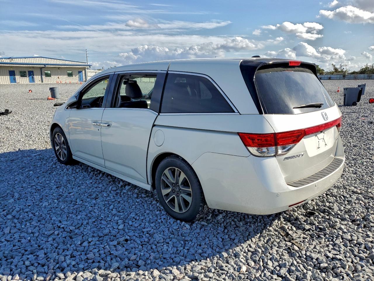 2016 HONDA ODYSSEY TOURING photo 4