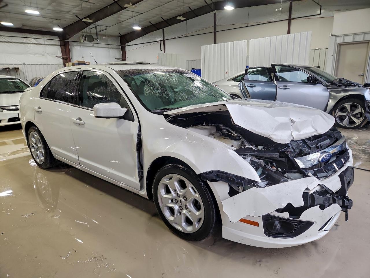 2011 FORD FUSION SE photo 4