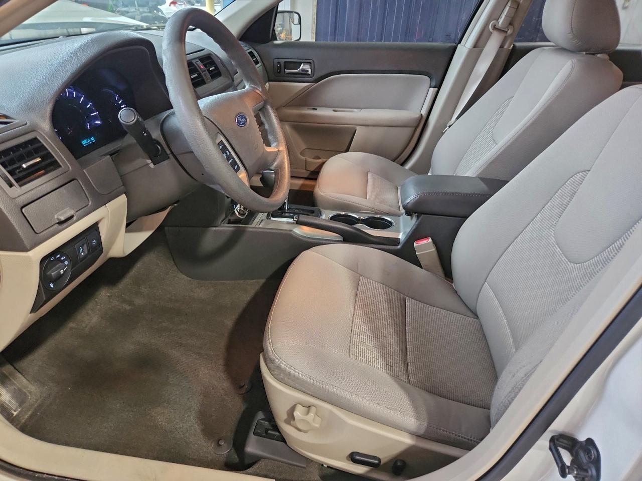 2011 FORD FUSION SE photo 7