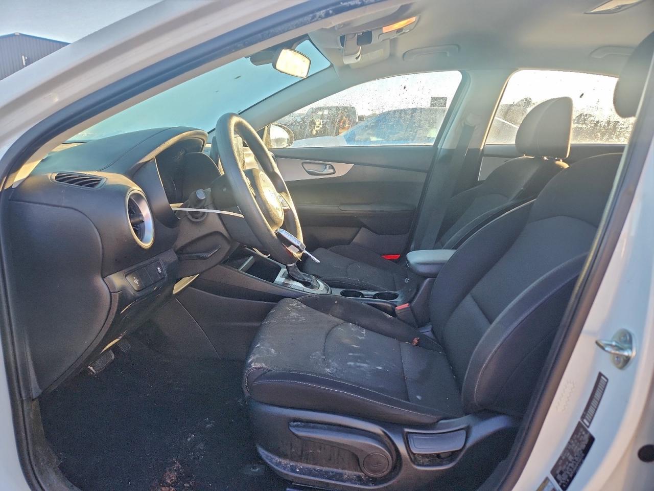2023 KIA FORTE LX photo 7