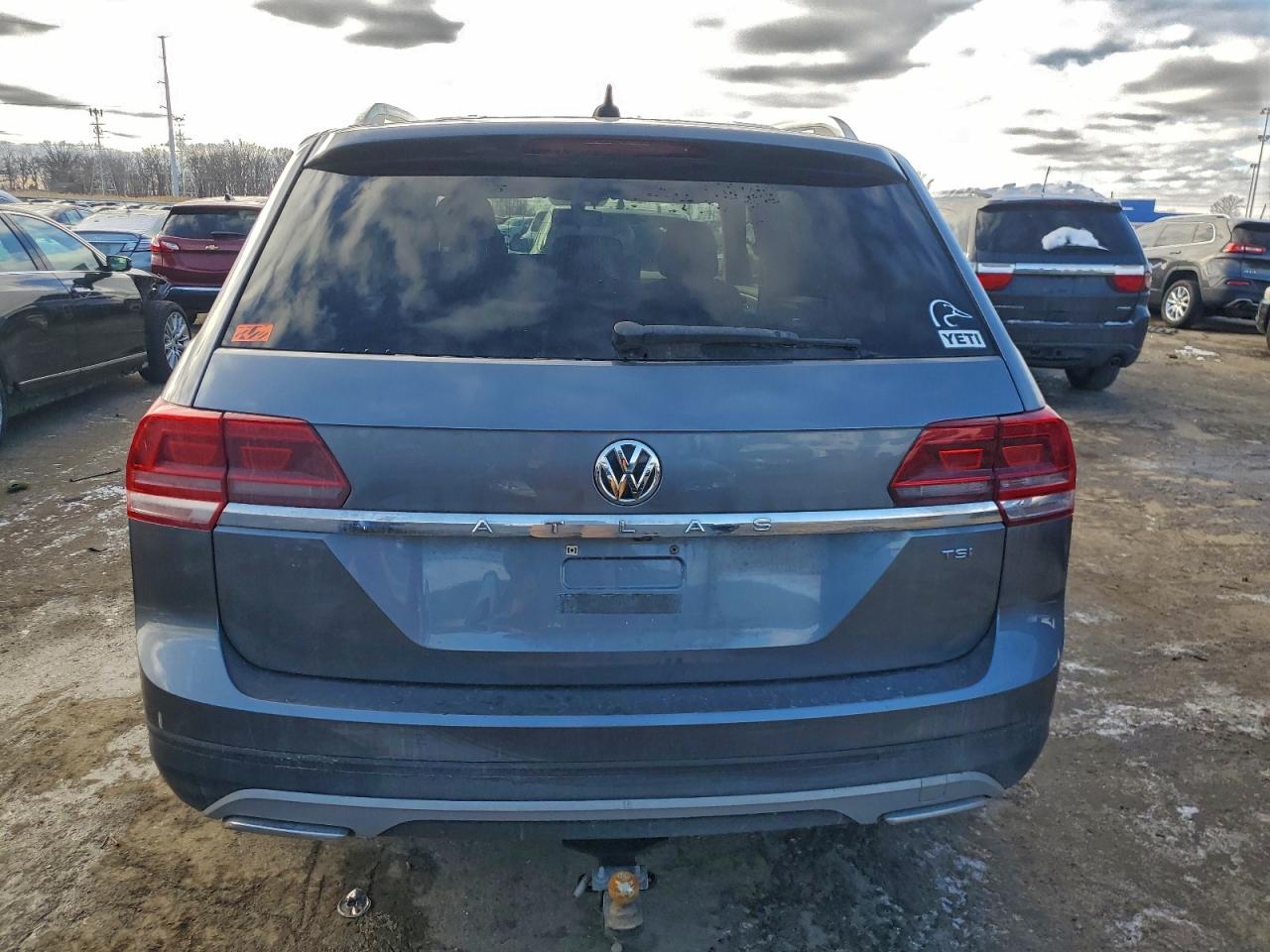 2018 VOLKSWAGEN ATLAS TRENDLINE photo 6