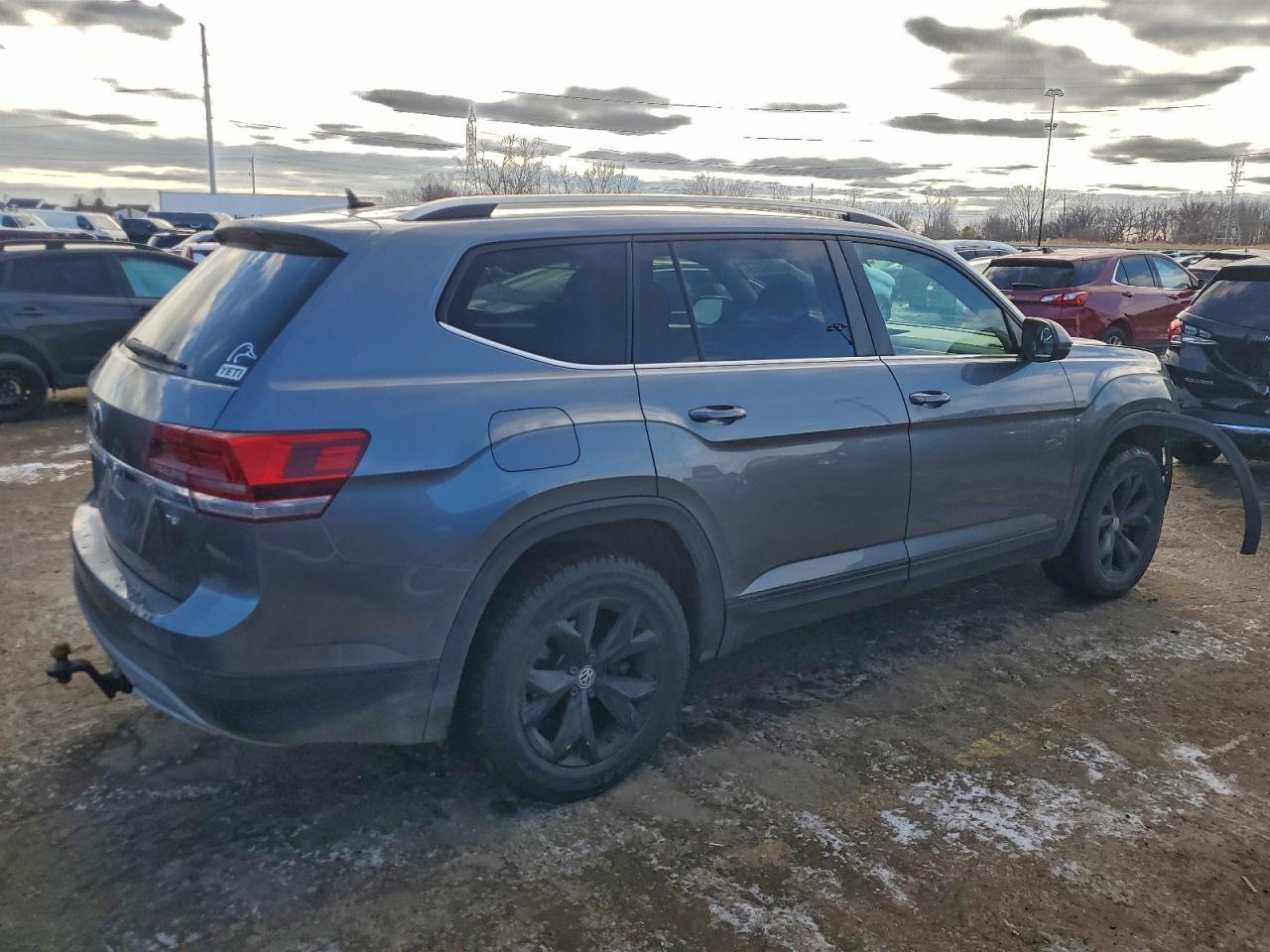 2018 VOLKSWAGEN ATLAS TRENDLINE photo 3