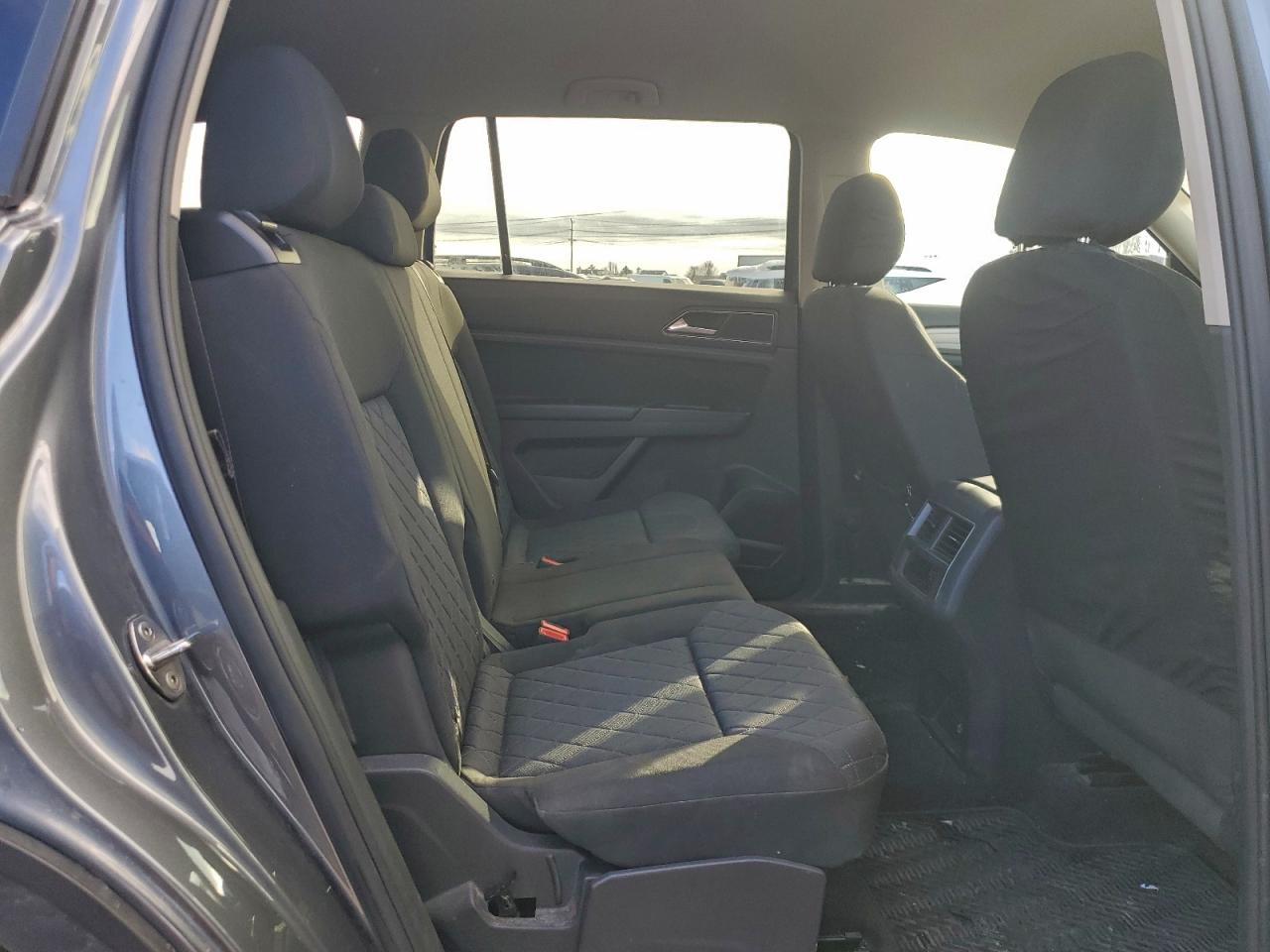 2018 VOLKSWAGEN ATLAS TRENDLINE photo 11