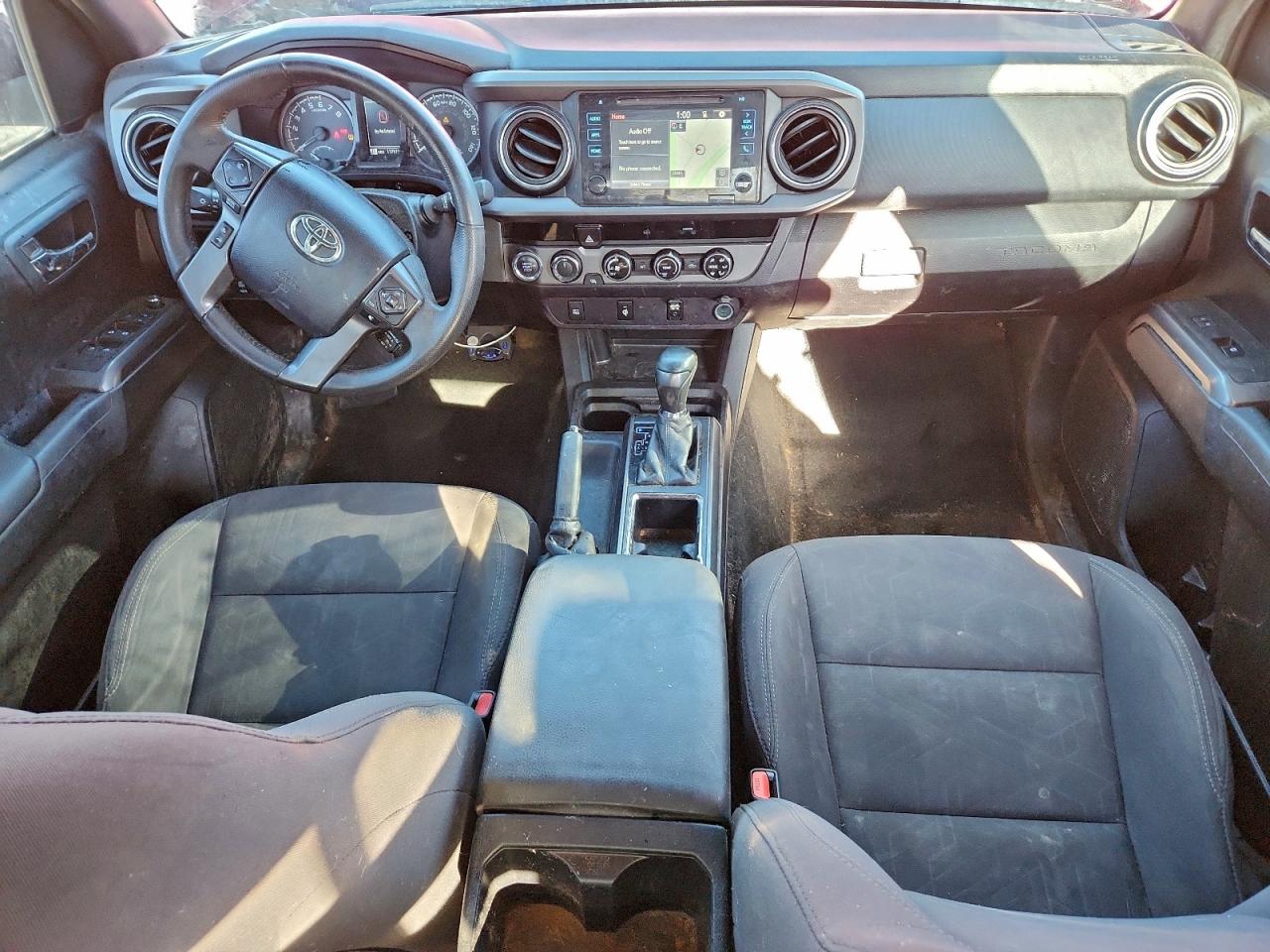 2017 TOYOTA TACOMA DOUBLE CAB photo 8
