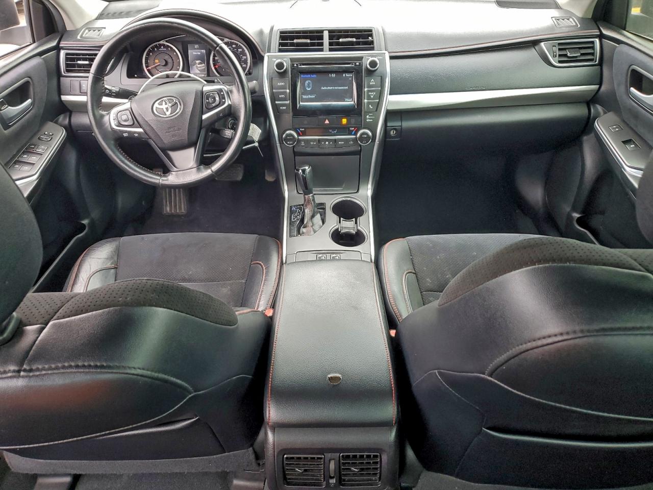 2015 TOYOTA CAMRY LE photo 8