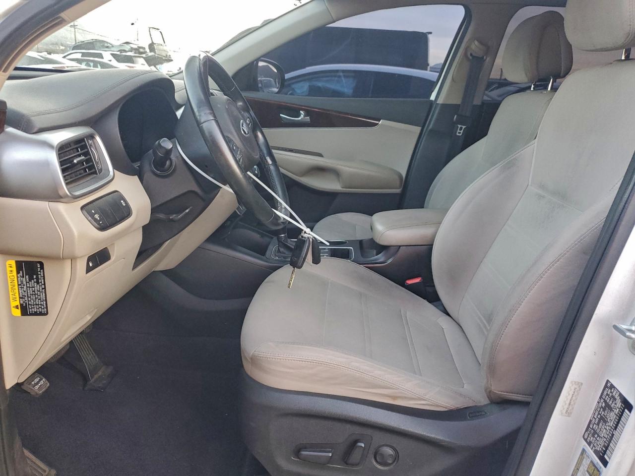 2016 KIA SORENTO LX photo 7