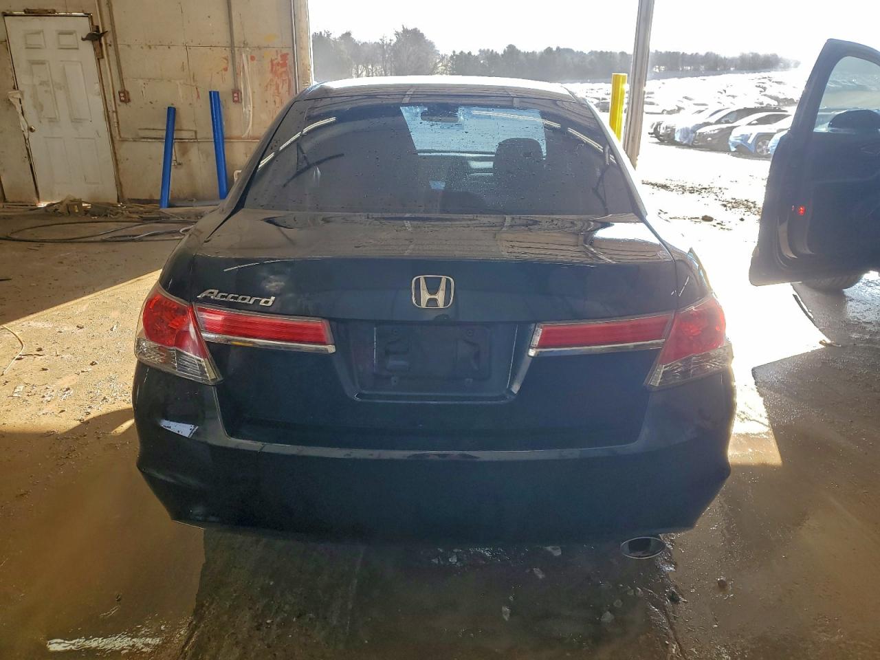 2012 HONDA ACCORD LX photo 11