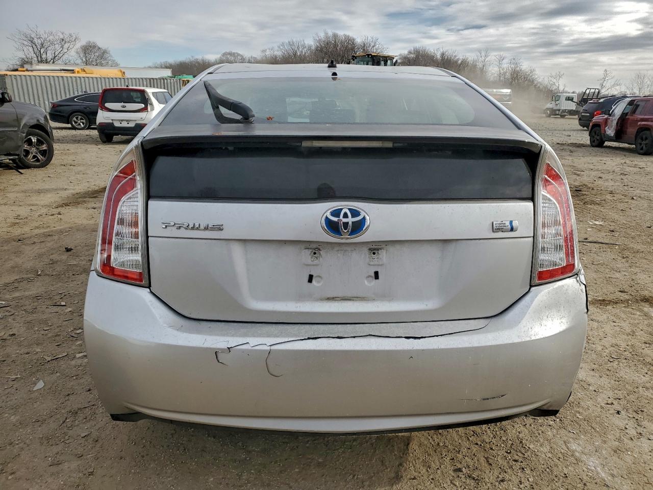 2013 TOYOTA PRIUS photo 6
