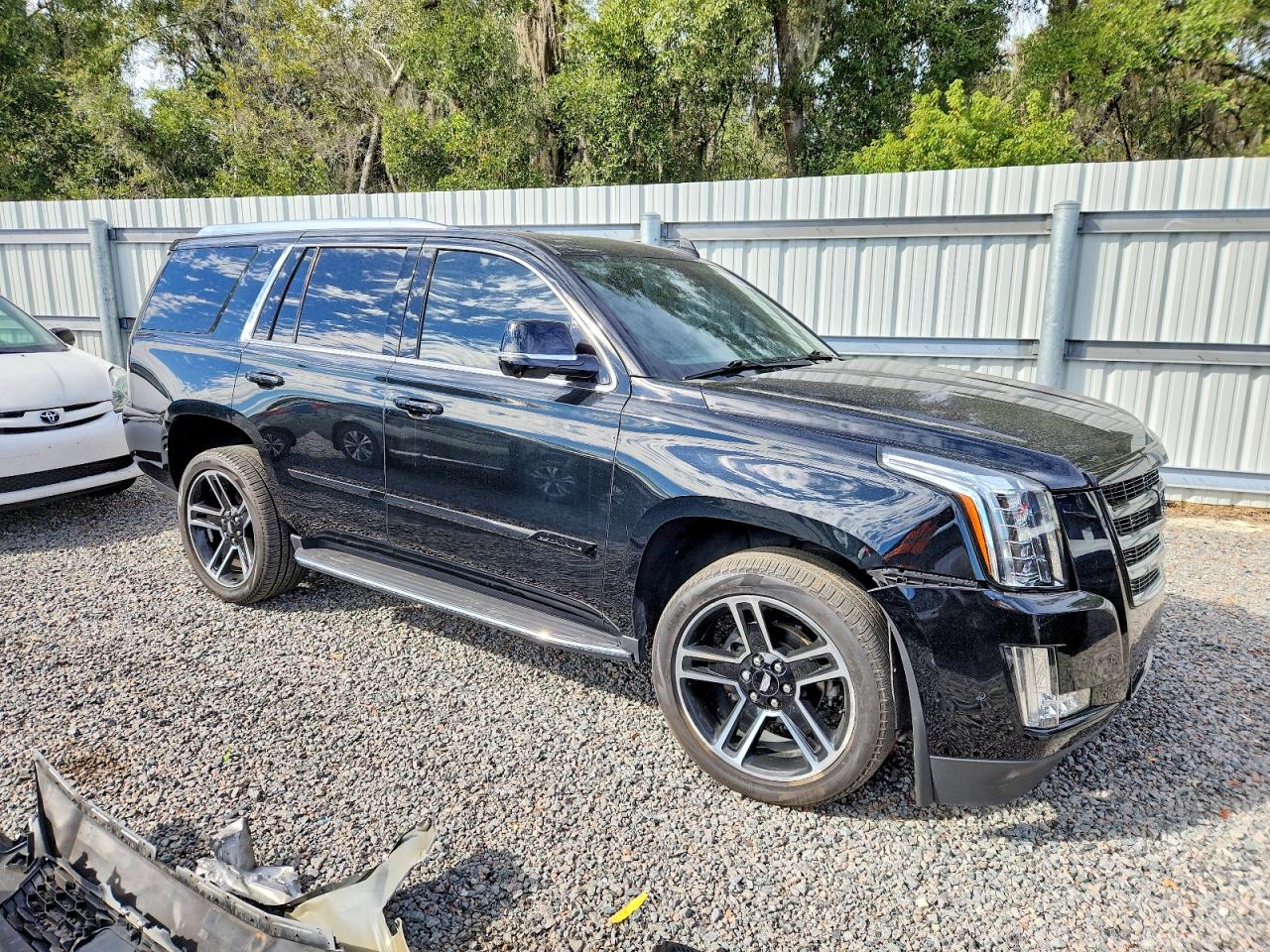 2020 CADILLAC ESCALADE LUXURY photo 4