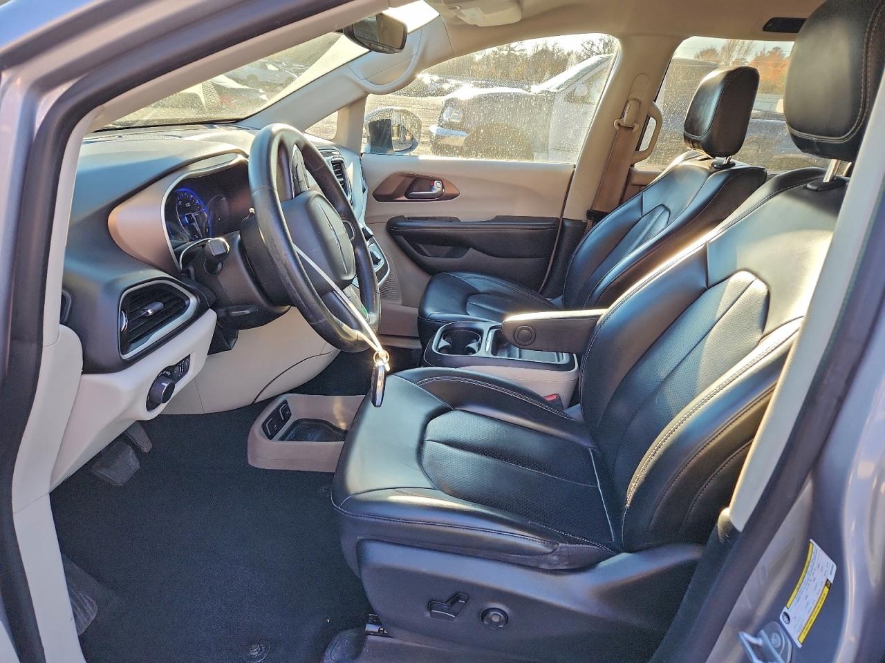 2021 CHRYSLER VOYAGER LXI photo 7