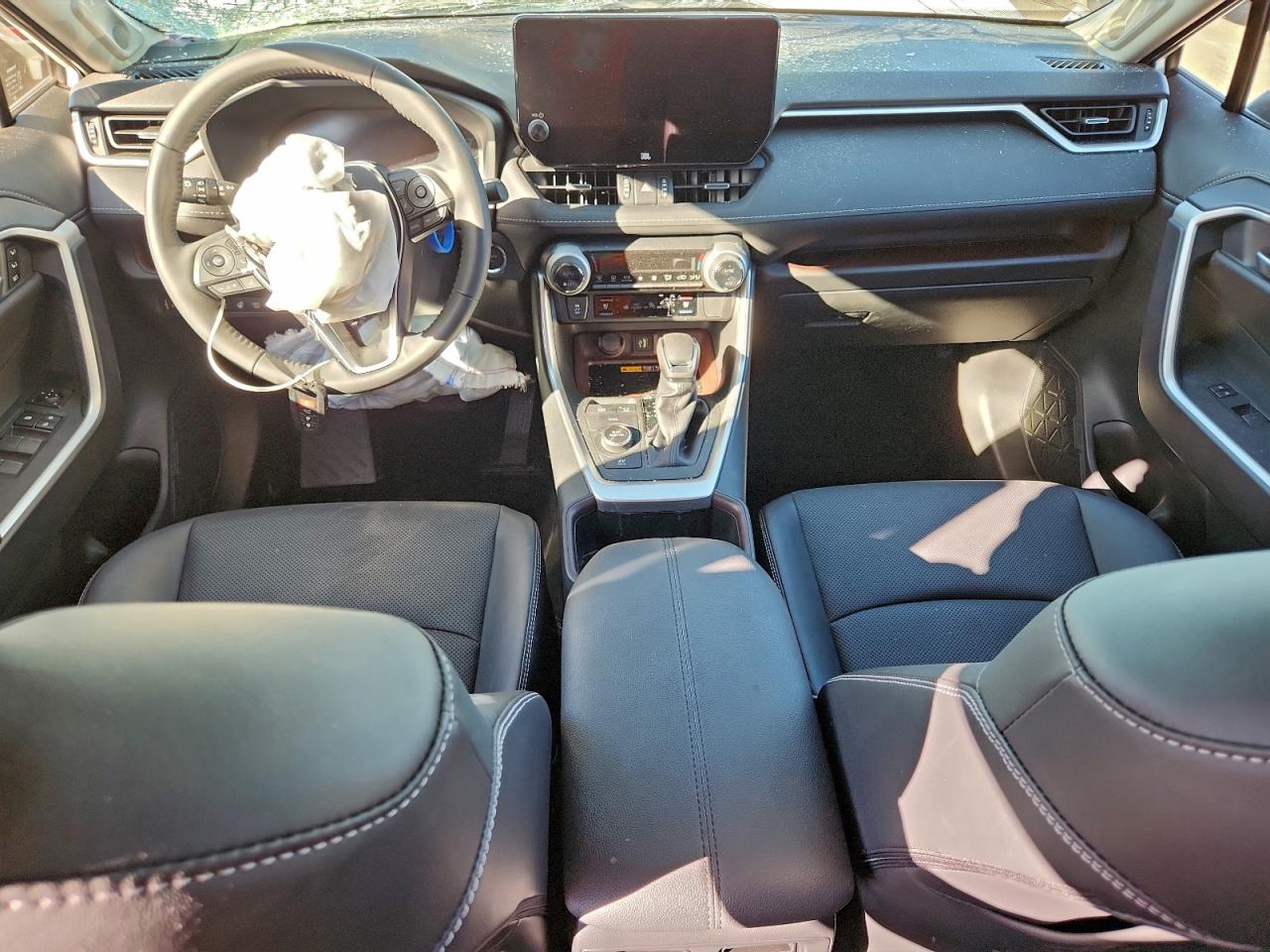 2024 TOYOTA RAV4 LIMITED photo 8