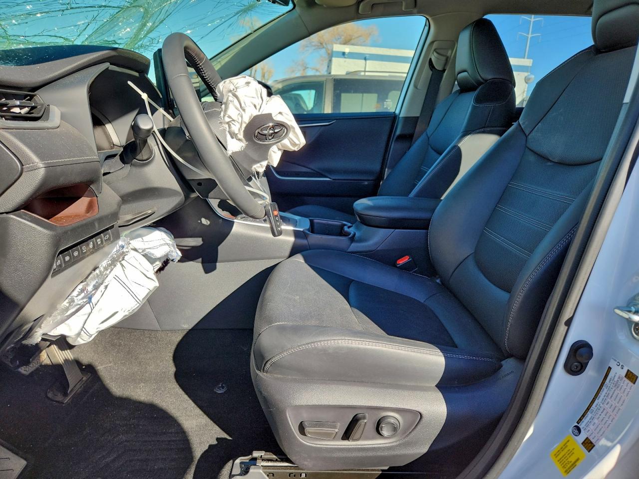 2024 TOYOTA RAV4 LIMITED photo 7