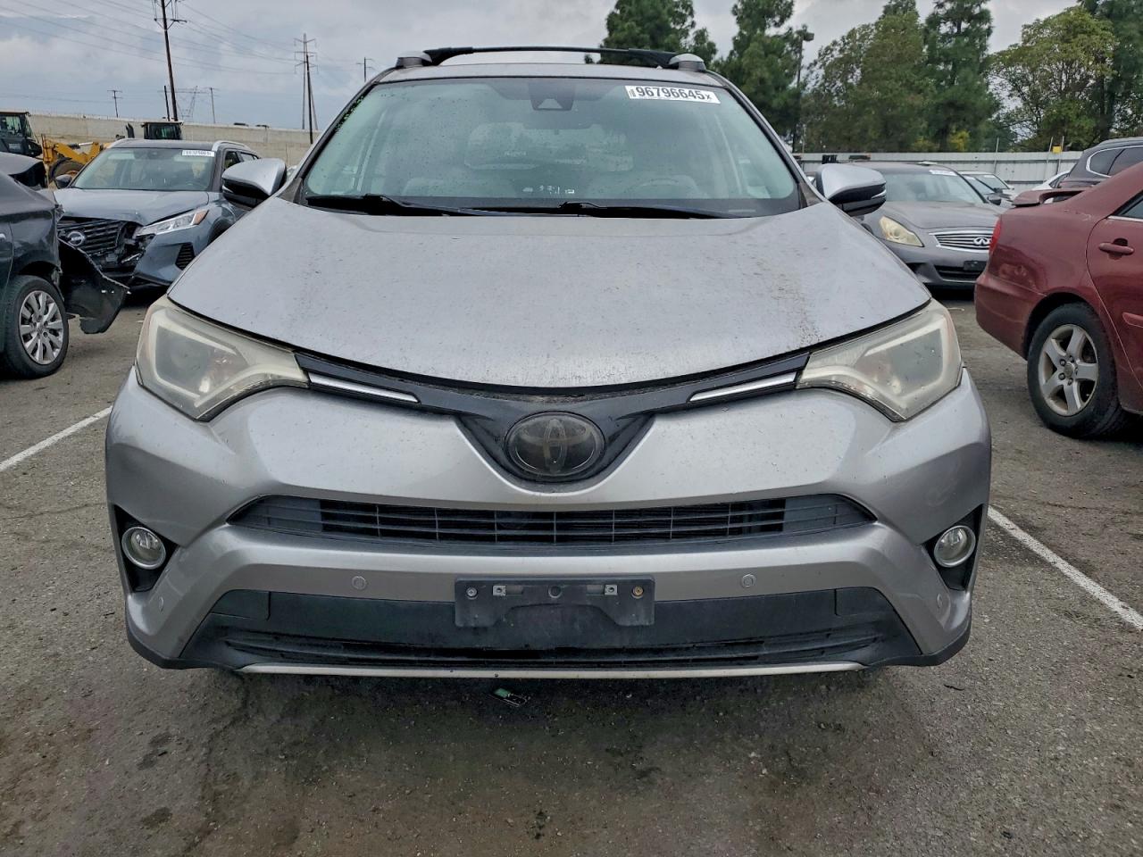 2016 TOYOTA RAV4 XLE photo 13