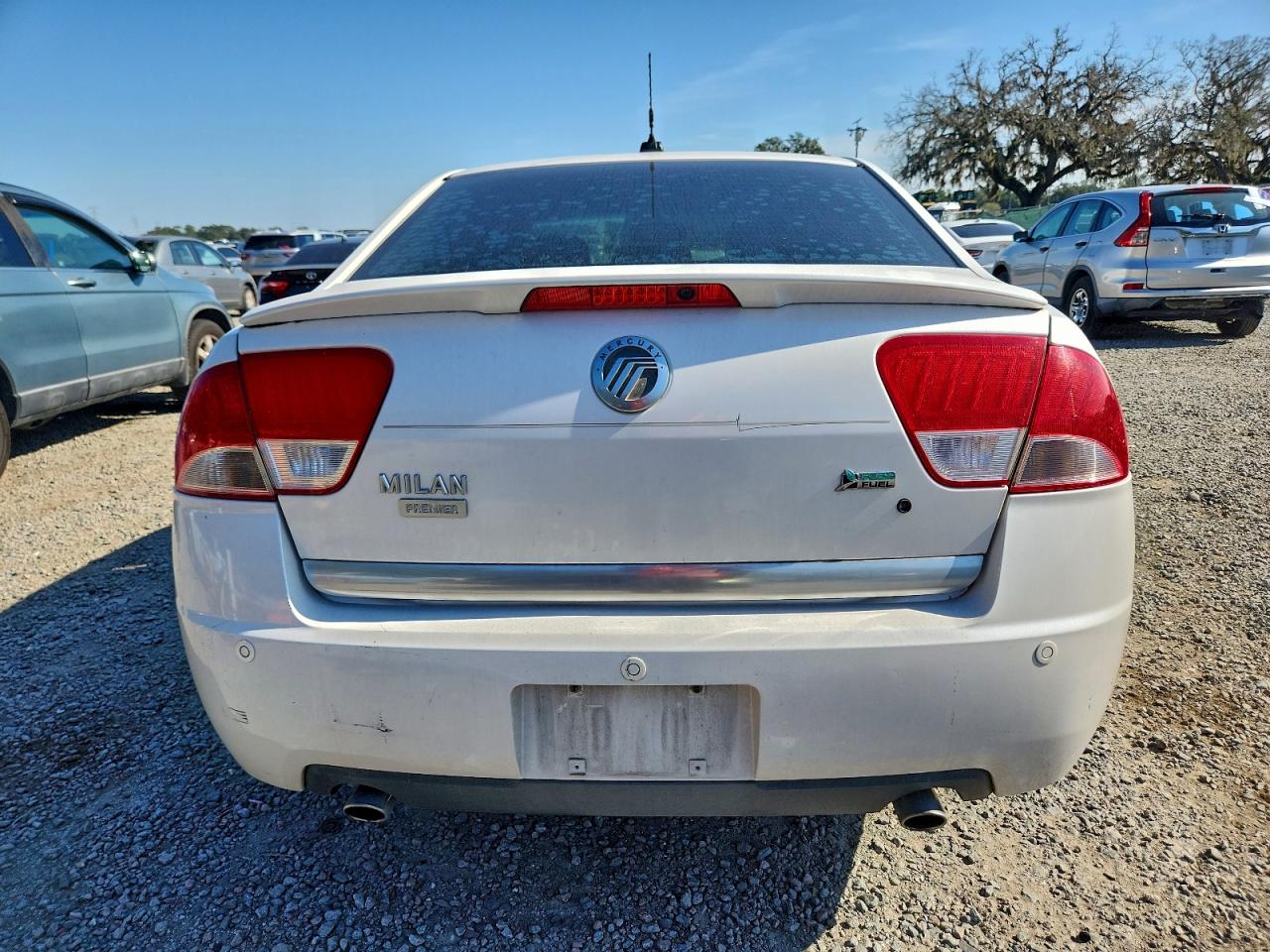 2010 MERCURY MILAN PREMIER photo 6