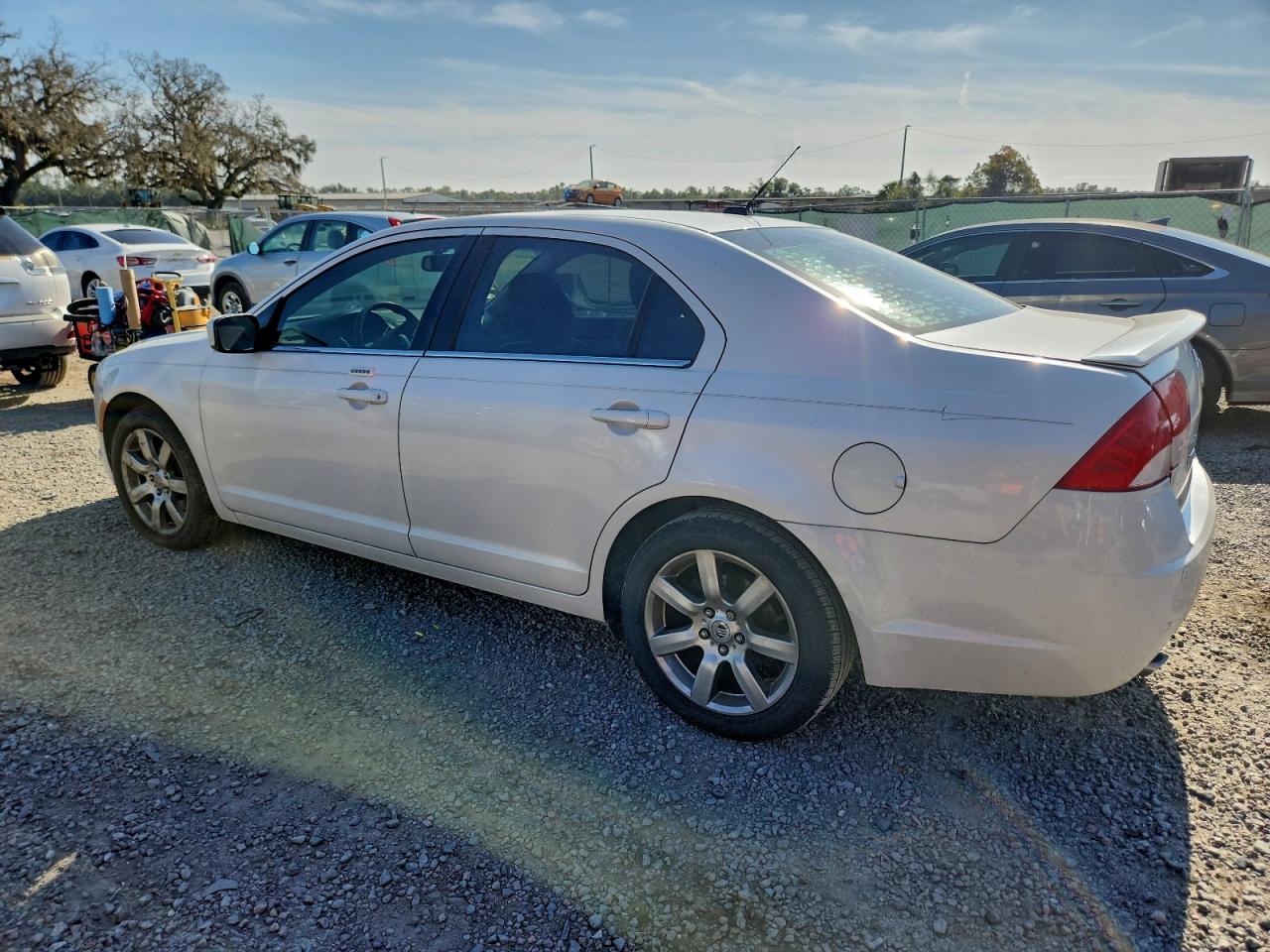 2010 MERCURY MILAN PREMIER photo 2