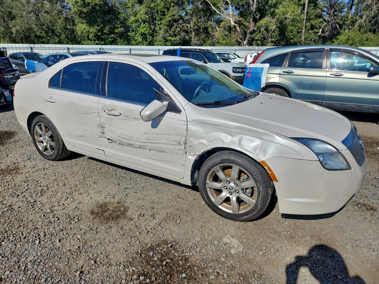 2010 MERCURY MILAN PREMIER photo 4