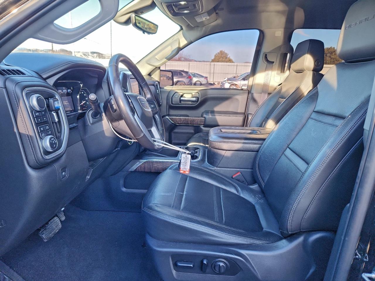 2019 GMC SIERRA K1500 DENALI photo 7