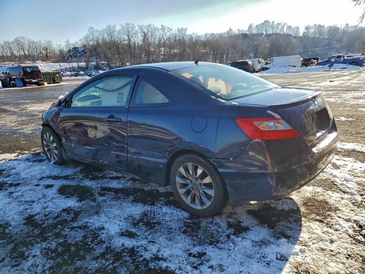2009 HONDA CIVIC DX photo 2