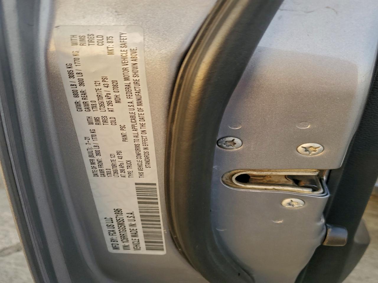 2021 RAM 1500 CLASSIC SLT photo 23