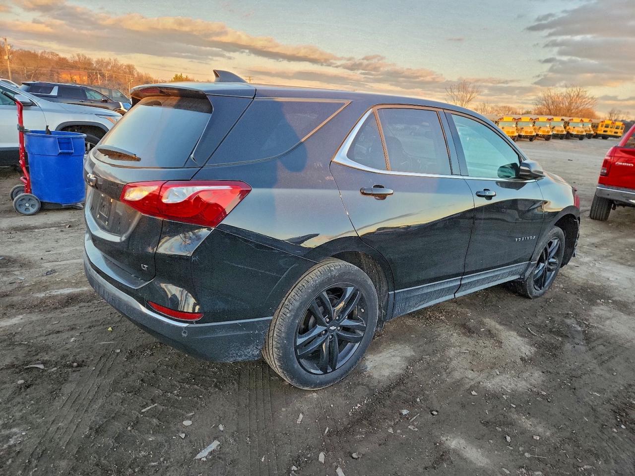 2020 CHEVROLET EQUINOX LT photo 3