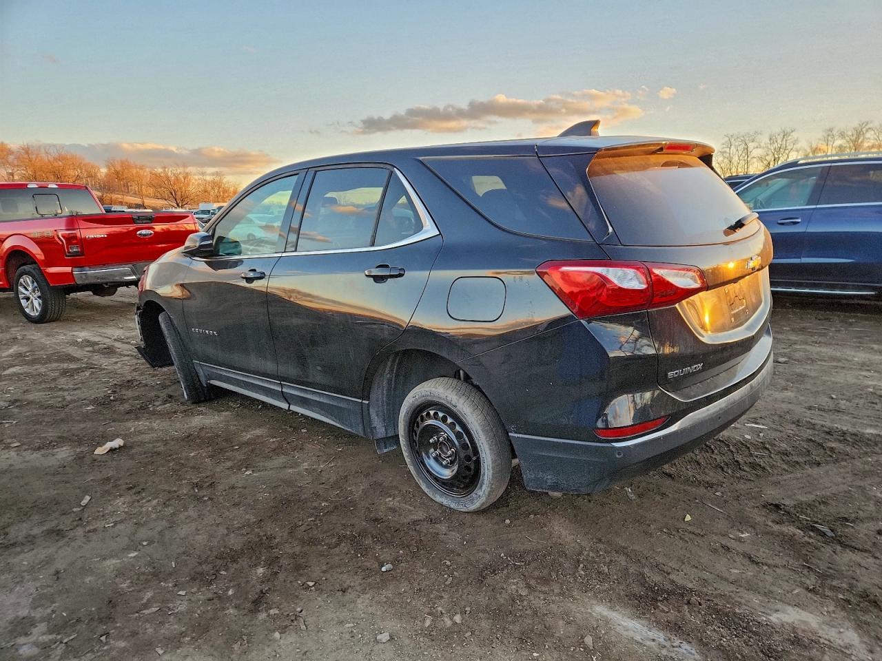 2020 CHEVROLET EQUINOX LT photo 2