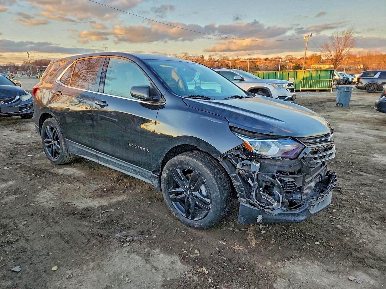 2020 CHEVROLET EQUINOX LT photo 4