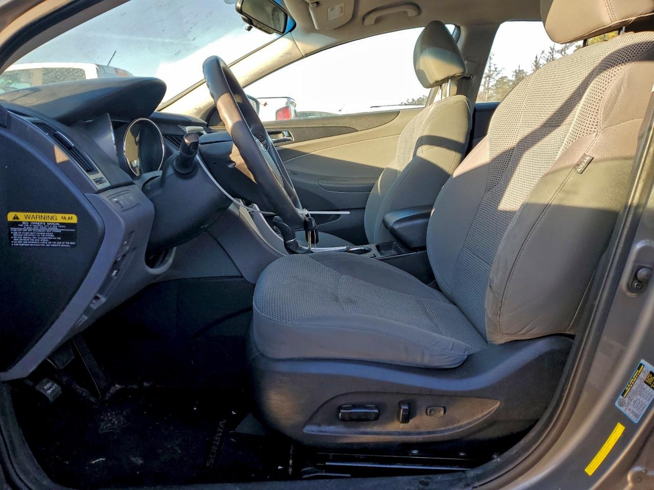 2014 HYUNDAI SONATA GLS photo 13