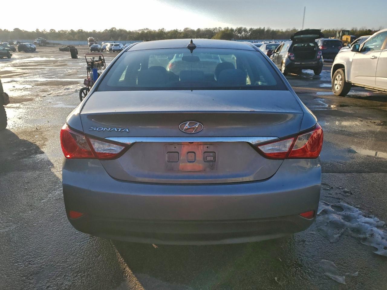 2014 HYUNDAI SONATA GLS photo 11