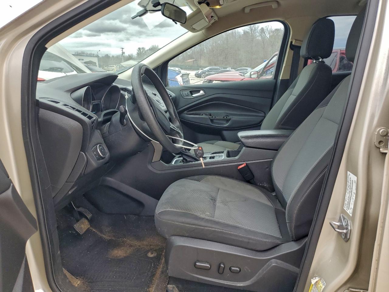 2017 FORD ESCAPE SE photo 7