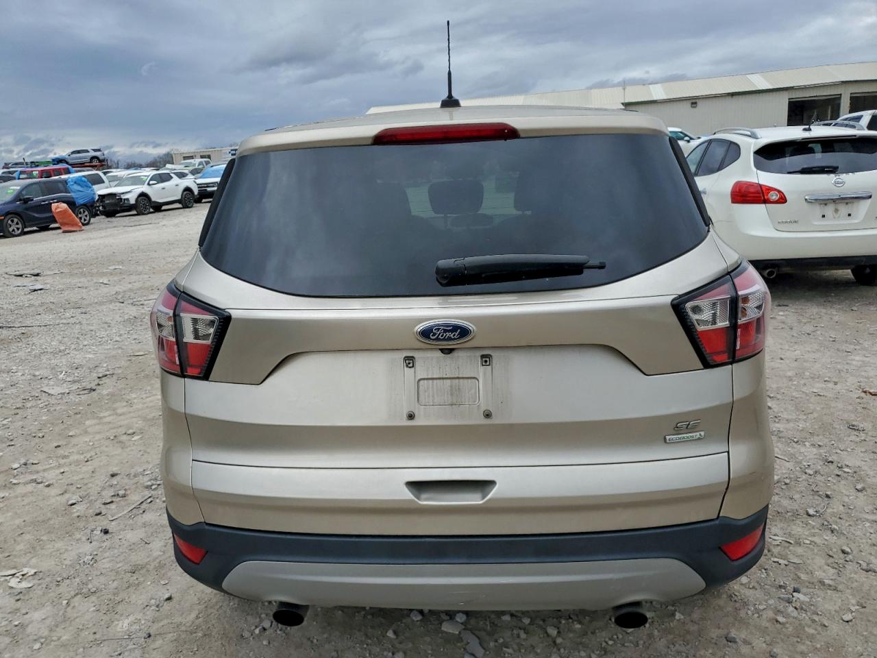 2017 FORD ESCAPE SE photo 6
