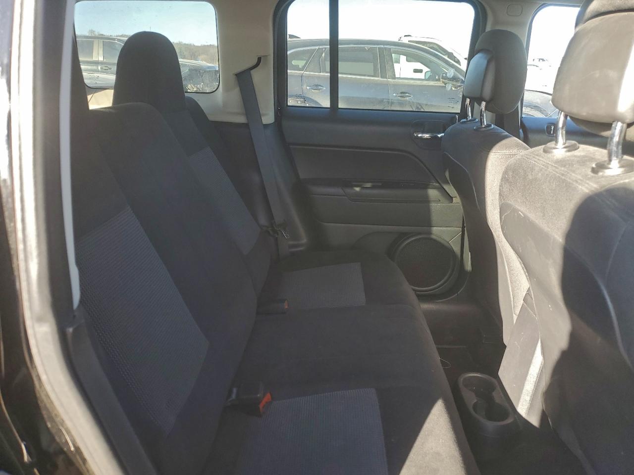 2015 JEEP PATRIOT LATITUDE photo 11