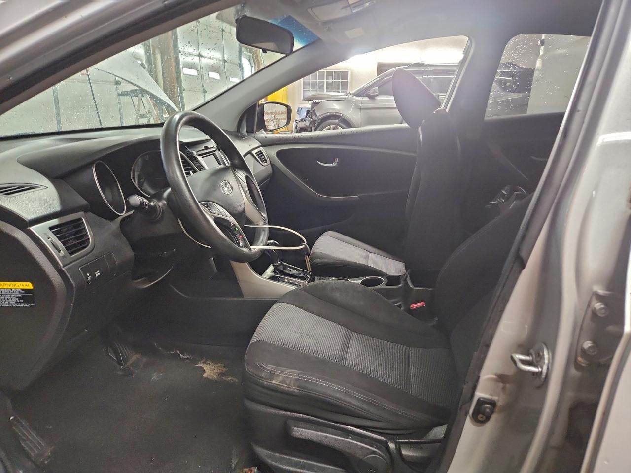 2016 HYUNDAI ELANTRA GT BASE photo 7