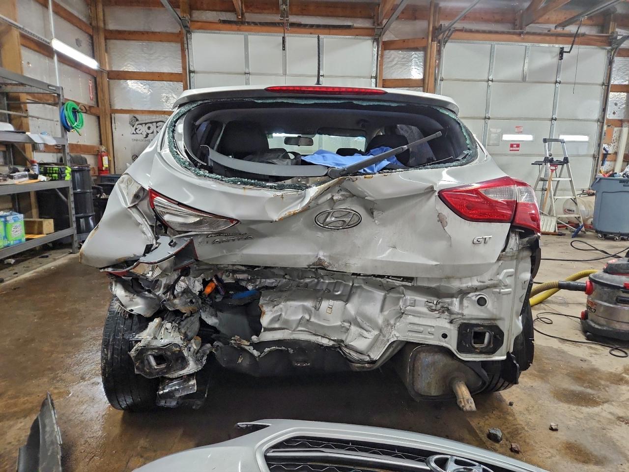 2016 HYUNDAI ELANTRA GT BASE photo 6