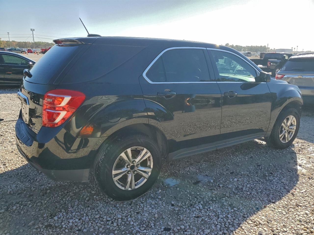 2016 CHEVROLET EQUINOX LS photo 3