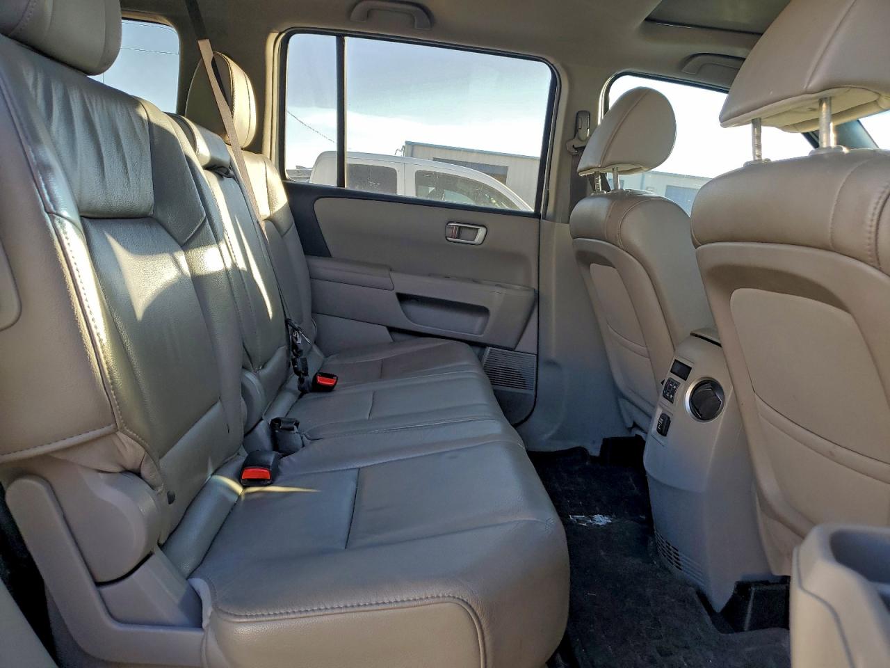 2013 HONDA PILOT EXLN photo 11