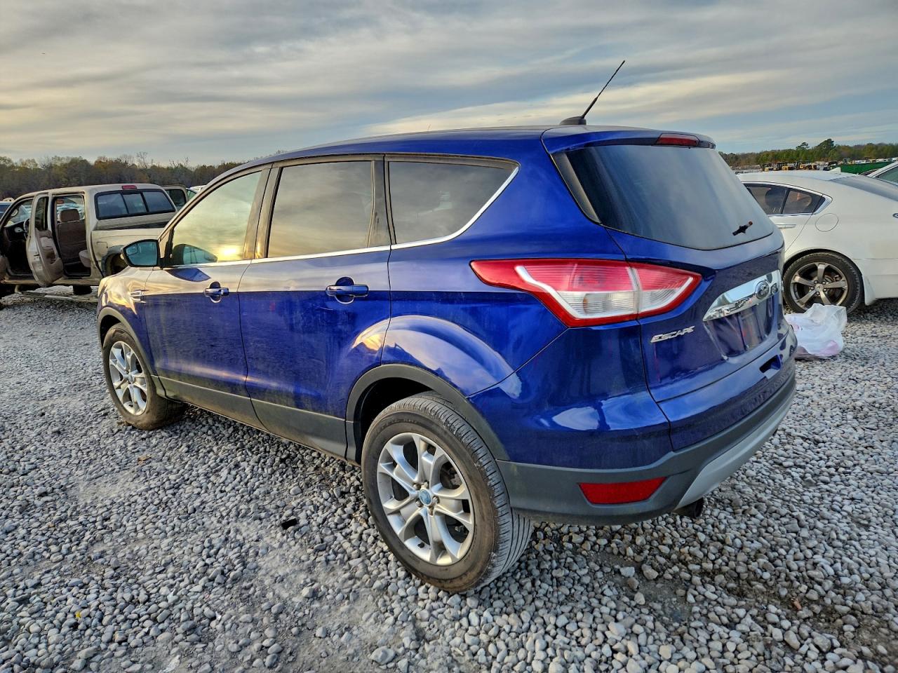 2013 FORD ESCAPE SEL photo 2